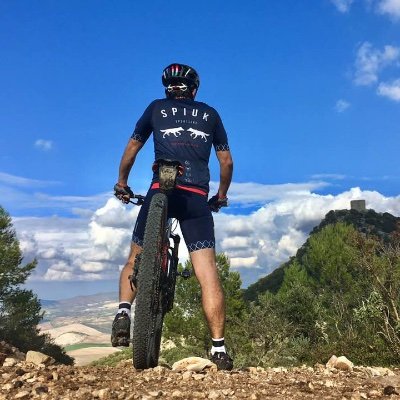 andresproferuiz's profile picture. Profe de lengua. Curiosillo.