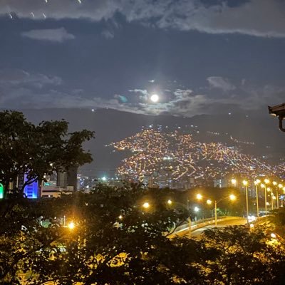 1980THEOne's profile picture. 