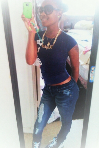 #fOllOW ME & ill fOllOW BACK (: it getss Crazyy ! #TEAM lEGGGO *