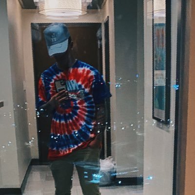 janmyckle's profile picture. Tiny 💕 Kobe - 26 - Seek Discomfort ⚡️