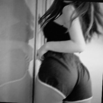 PEARxAPI's profile picture. 𝟑𝟔𝟓/𝟑𝟔𝟓 𝐈 𝐥𝐨𝐯𝐞 𝐲𝐨𝐮 :🫀
•𝐈'𝐦 𝐥𝐮𝐜𝐤𝐲 𝐭𝐨 𝐡𝐚𝐯𝐞 𝐲𝐨𝐮 -💙- 𝐖𝐢𝐧𝐭𝐞𝐫❄️
𝒜𝓁𝓌𝒶𝓎𝓈 𝒥𝒾𝓂𝓂𝓎.🕊️