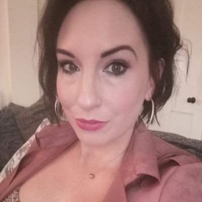 RosieOw31221902's profile picture. Eden Valley artists