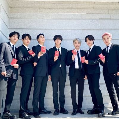 vintaegebears's profile picture. im not accepting follow requests y'all