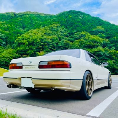 S13シルビアに乗ってます！シルビアは3台目です。 シルビアに限らずいろんな車が好きです。よろしくお願いします🙇‍♂️ 福岡在住