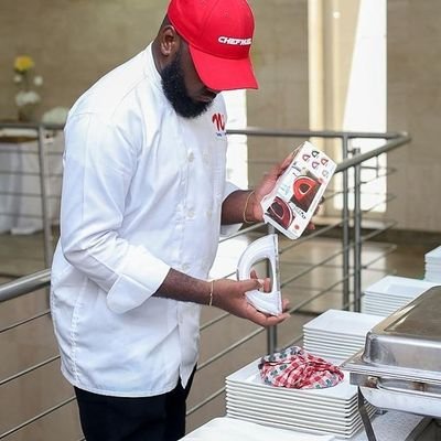 Creative Director of @nuelcatering @cakes_bynuel
🍽 Exquisite Event Catering
👨🍳 Food Stylist
📚 Training & Consultancy
☎️ 07062408760