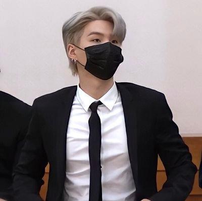 heeyitselephant's profile picture. 