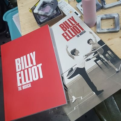 ulsanyakmee's profile picture. 우리 음악/TJ&J/냥님/맛난거/함께 같이/재미나게 보고 듣고 읽는거 이외에는 관심 부족. 내사람들 많이 좋아함.