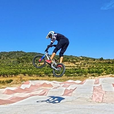 PumptrackLG's profile picture. Pumptrack La Ginebrosa - circuito de 'pumptrack' en La Ginebrosa, Aragón, España