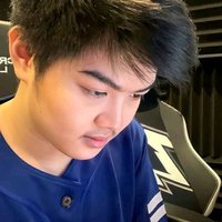 á (@v33wiseendgame_) 's Twitter Profile