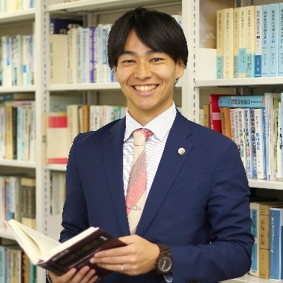 労働者側の労働弁護士。「働く人とその家族の幸せのために」がテーマ。日本労働弁護団、九州労働弁護団（幹事）、日本過労死弁護団、福岡県弁護士会労働法制委員会（事務局長）、福岡県弁護士会サッカー部（通称ばってんFC）（サイドバック）所属。近時は、コロナ解雇無効仮処分、大学研究室フリーアドレス化訴訟などに関わっている。