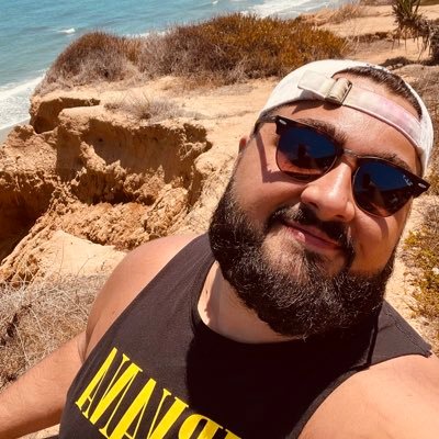 Another sleep-deprived, coffee addicted, self-deprecating homosexual. GROUNDBREAKING. 🏳️🌈🙃