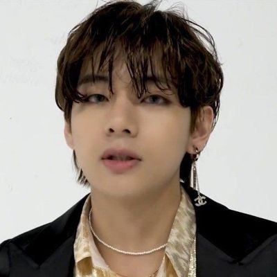 t-taehyung b-birak kolumu aciyor...