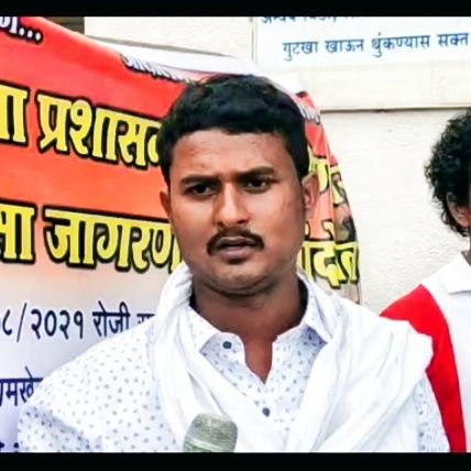 आयुष्य हे कठीण परिश्रमातून उंच भरारी घेणारी एक शर्यत आहे.
संकटावर अश्या प्रकारे तुटून पडा की
जिंकलात तरी इतिहास घडला पाहिजे
आणि हरलात तरी
इतिहासच घडला पाहिजे