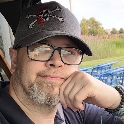 fester10281's profile picture. I love color