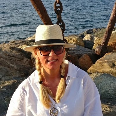 srh2806's profile picture. Mottona ”kaikkien ei tarvitse määkiä samassa laumassa”.