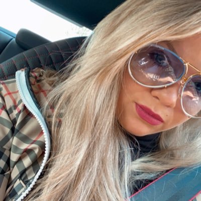 itschale's profile picture. 24 / I like cars and electronic music.