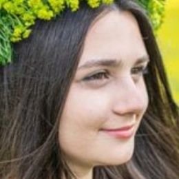 Lisa35527190's profile picture. 