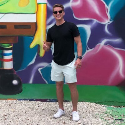 K_Lesnau21's profile picture. Northwood University ‘21