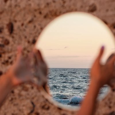 -Thought Blogger Here to voice my thoughts and document my journey with mental health.