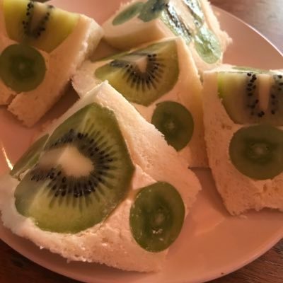 ymym_92's profile picture. テストが間に合わない！