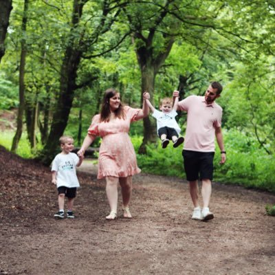 iansimmons85's profile picture. 