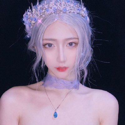 斗魚主播：啾小妍SAMA；房間號：209853 ，推特上都不是本人，別被騙了。她只在微博更新。