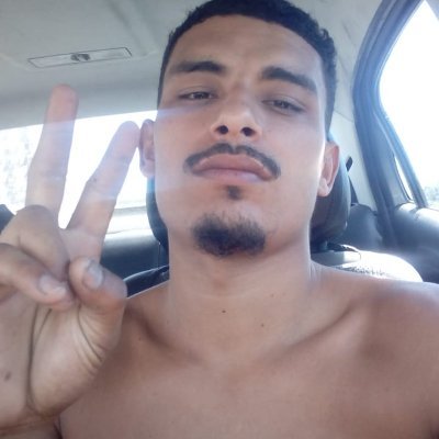 Da vida não quero muito. Quero apenas saber que tentei tudo que quis, tive tudo que pude, amei tudo que valia e perdi apenas oque no fundo nunca foi meu