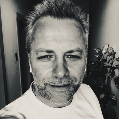 Double dad, iOS developer (Swift, SwiftUI) - who said it’s too late for career pivot?