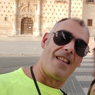 RaulNapo's profile picture. Entre ordenadores, friki en 15mm, aprendiendo fotográfia, enamorado de los aviones y los hexagonos con fichas. Expresidente la Asociación Fotográfica de Ávila.