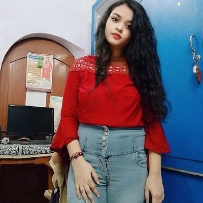 AyushiS22598558's profile picture. follow your inner moonlight🌕