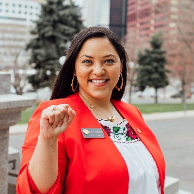 Chicana organizer-turned-Senadora fighting for justicia so that ALL Coloradans can live with dignidad and respect. she/her.