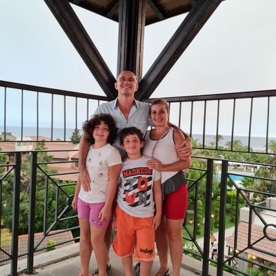 Kartal Dr Lütfi Kırdar Şehir Hastanesi, İç Hastalıkları,Nefroloji Bölümü,iyi bir Fenerbahçeli,twettlerim tibbi tavsiye değildir.