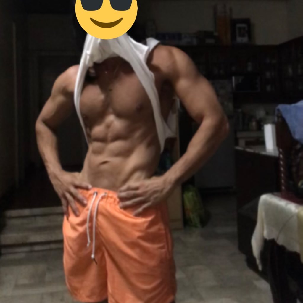 Physique athlete....š. A High tetosterone being šØāā¤ļøāšØ @kee3nn