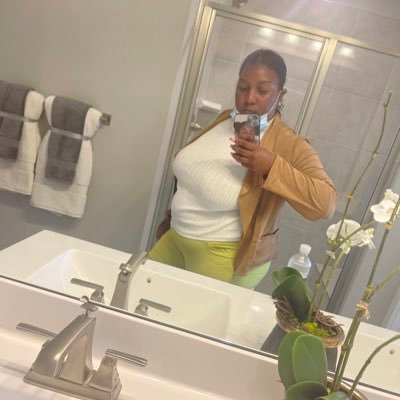 BisshTwatchMe's profile picture. #33#pisces#businesswoman#milf