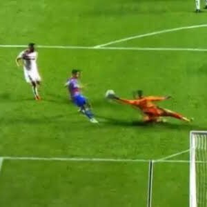 Todo dia o Tricolor Paulista levando um gol | 📪 DM aberta para sugestões