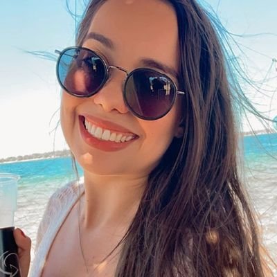 L2Carol's profile picture. Instagram: @carolsilva2