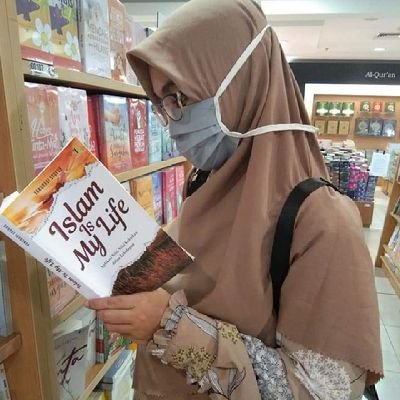 Menulis; Menabur kebaikan menebar karya