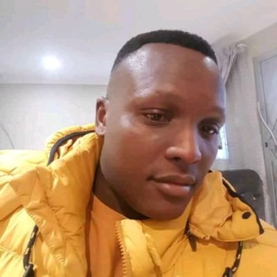 vuvugenu's profile picture. Anger is by choice happiness is a reality