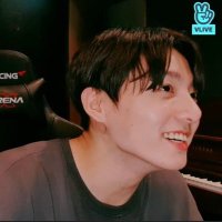 v (@gukkstat) 's Twitter Profile Photo