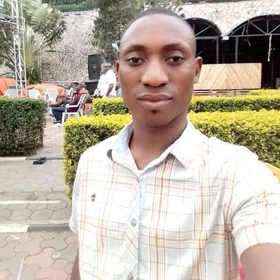 Rich people stay rich by living like they are broke then the poor people stay poor by living like they are billionaires🇺🇬🇺🇬