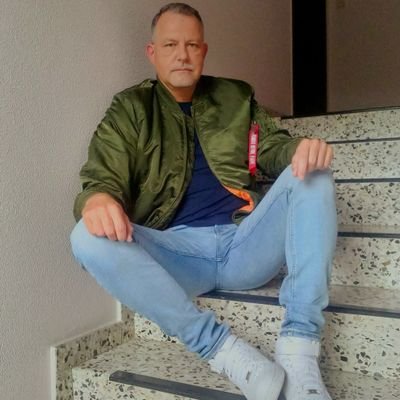 MadMerlinWHV Profile Picture