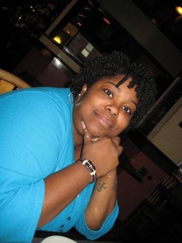 molyrical's profile picture. 