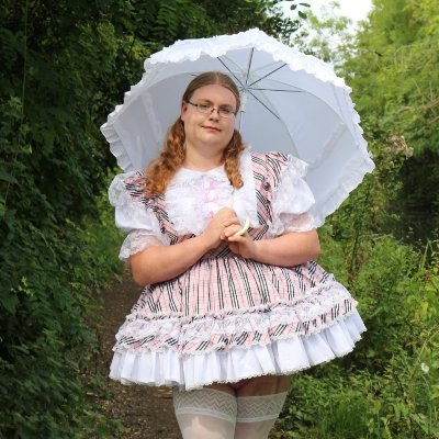 Sissy ABDL Trans girl in a frilly world 🥰
Here for fun and friends ❤️
She/Her 🏳️‍⚧️
#ABDL #sissygirl #sissy #prissysissy #sissybaby #sissydress 18+