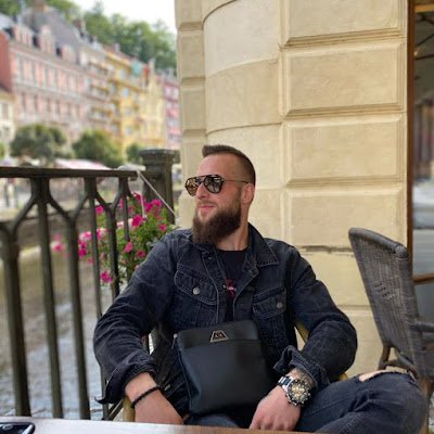 MichalPravda9's profile picture. Bůh mě stvořil takového jaký jsem😈 jestli že to nebyl bůh nezbývá něž modlit se🙏