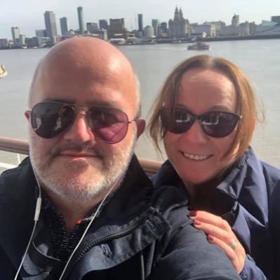 LinsJVarley's profile picture. follow @LJDtravelretail for my new business updates