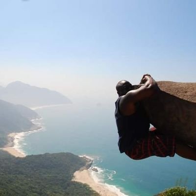 andreluispedros's profile picture. ALP SEGURANÇA  ELETRÔNICA / SERVIÇOS INSTALADOR  / automatizar Portões de garagem /instalar câmeras / interfone / contatos : claro 21 964445453. tel: