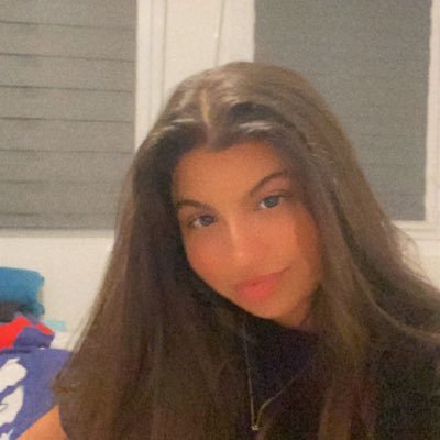 Anissahs91's profile picture. 💜