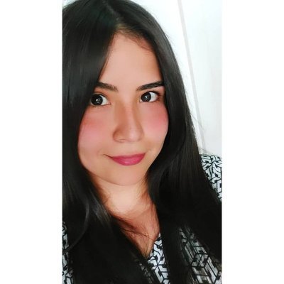 #Periodista 💌
Me apasiona contar historias #Escribo 👣
Doy mis primeros pasos en #poesía erótica y #ficción 💋
IG: @unatopalina