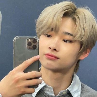 Pensaba que nunca le lloraría a un hombre y aquí estoy llorandole a Jungwon