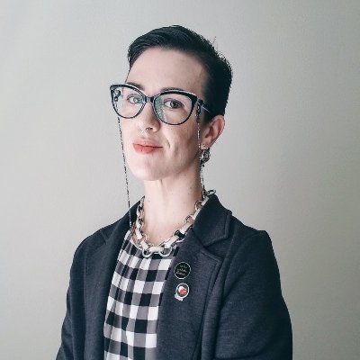 Consultant and educator on LGBTQ+ diversity and culture with a focus on queer and nonbinary identity